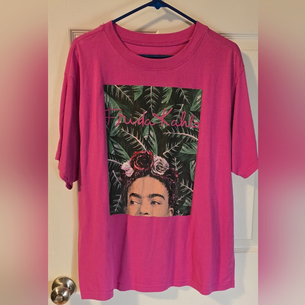 Frida Kahlo Graphic Short Sleeve Tee - Pink